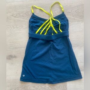 Women’s Lululemon tank